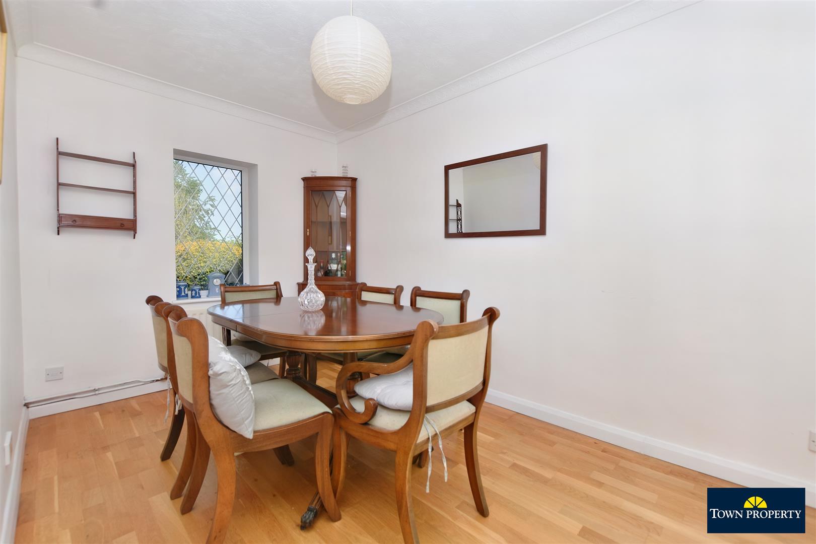 Property Details for Kings Drive Eastbourne BN21 2UH Town Property